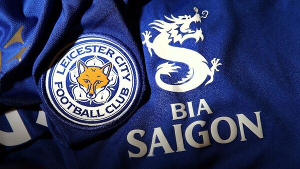 Logo bia Sài Gòn sẽ xuất hiện cạnh logo bầy cáo của câu lạc bộ Leicester City mùa giải 2018 - 2019 - Sputnik Việt Nam