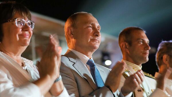 Tổng thống LB Nga đã tham dự lễ khai mạc festival Opera ở Khersones ở Crưm - Sputnik Việt Nam