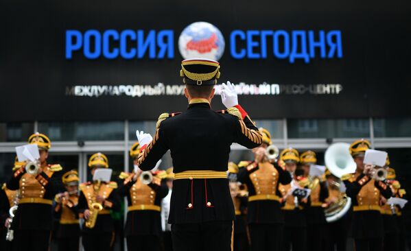 Tiết mục của Dàn Quân nhạc Trung ương thuộc Bộ Quốc phòng Nga tại Hãng Thông tấn Quốc tế “Rossiya Segodnya” (Sputnik) - Sputnik Việt Nam