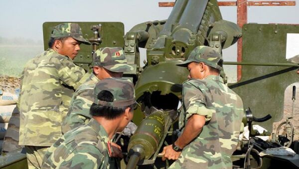 Trong đợt diễn tập bắn đạn thật chỉ huy - cơ quan một bên hai cấp của Quân khu 5 vào năm 2015, bất ngờ có sự xuất hiện của M114 mẫu pháo kéo có cỡ nòng lớn nhất của pháo binh Việt Nam. - Sputnik Việt Nam