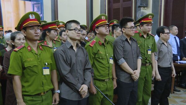 Các bị cáo tại phiên tòa ngày 21/8/2018. - Sputnik Việt Nam