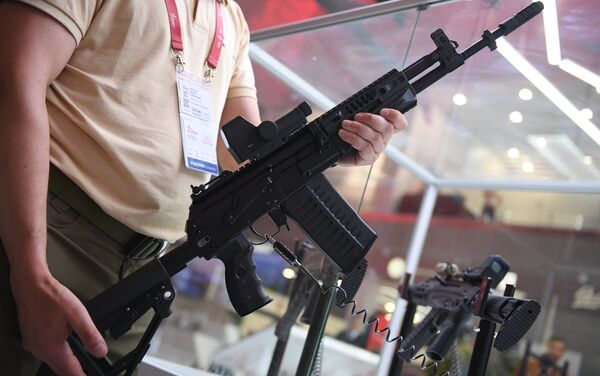 Kalashnikov trình làng súng trường AK-308 - Sputnik Việt Nam