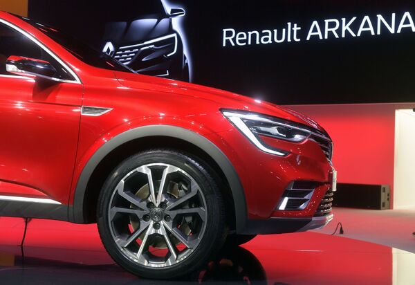 Giới thiệu xe mới Renault Arkana tại Triển lãm ô tô quốc tế Matxcơva 2018. - Sputnik Việt Nam