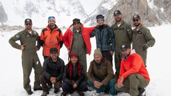 Các phi công Pakistan đã cứu VĐV leo núi Nga Alexandr Gukov - Sputnik Việt Nam