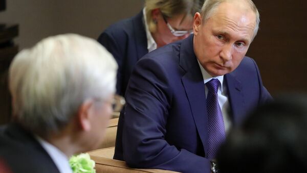Tổng thống Nga Vladimir Putin tại cuộc gặp với Tổng bí thư Nguyễn Phú Trọng - Sputnik Việt Nam