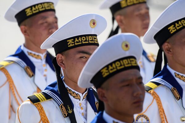 Lễ diễu binh kỷ niệm lần thứ 70 Quốc khánh Triều Tiên Lễ diễu binh kỷ niệm lần thứ 70 Quốc khánh Triều Tiên - Sputnik Việt Nam