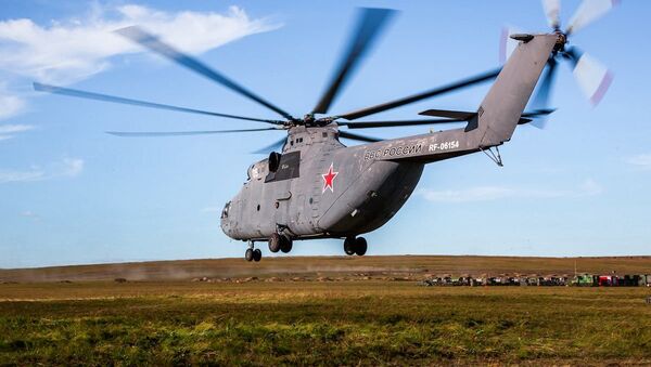 Военный вертолет ВВС России, прибывший для участия в стратегических маневрах «Восток-2018». - Sputnik Việt Nam
