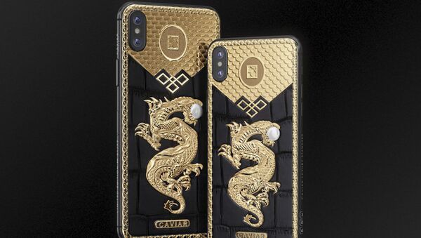 Điện thoại iPhone Xs Caviar của bộ sưu tập Bùa hộ mệnh - Sputnik Việt Nam