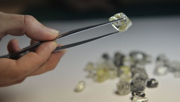 Trung tâm phân loại kim cương của công ty Alrosa - Sputnik Việt Nam