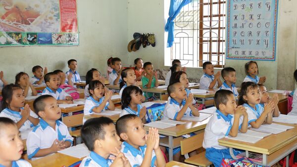 Giờ học tiếng Việt công nghệ của học sinh trường Tiểu học Quán hành, huyện Nghi Lộc - Sputnik Việt Nam