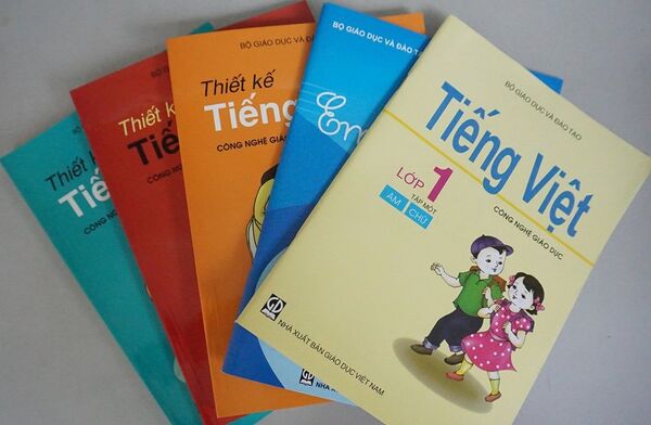 Sách VNEN và tài liệu Tiếng Việt Công nghệ Giáo dục mang lại lợi nhuận khủng cho NXB Giáo dục Việt Nam. Sách VNEN và tài liệu Tiếng Việt Công nghệ Giáo dục mang lại lợi nhuận khủng cho NXB Giáo dục Việt Nam. - Sputnik Việt Nam