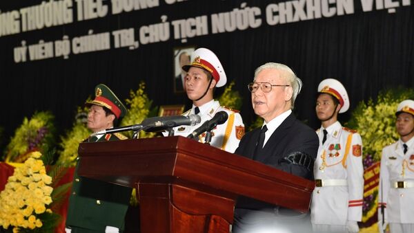 Tổng Bí thư Nguyễn Phú Trọng, Trưởng Ban Lễ tang đọc lời điếu. - Sputnik Việt Nam