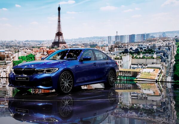 Giới thiệu BMW 3 tại buổi khai mạc triển lãm ô tô quốc tế Paris Motor Show - Sputnik Việt Nam