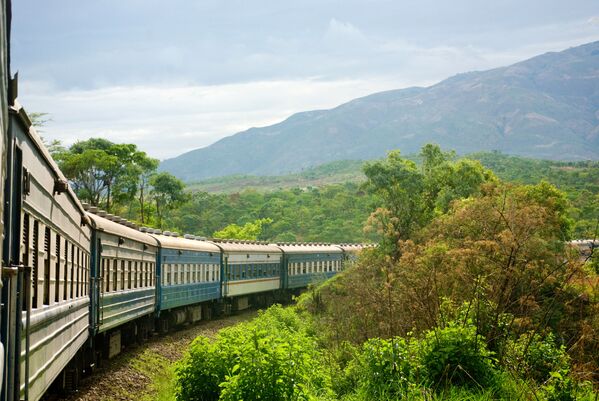 Tuyến đường sắt Tazara nối Tanzania và Zambia trên lục địa châu Phi - Sputnik Việt Nam