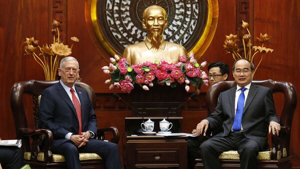 Bộ trưởng Quốc phòng Mỹ James Mattis gặp Bí thư Thành ủy TPHCM Nguyễn Thiện Nhân - Sputnik Việt Nam