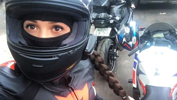Nữ blogger kiêm tay đua xe máy Olga Petrova - Sputnik Việt Nam