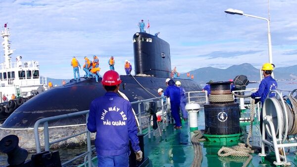 Kiểm tra kỹ thuật tàu ngầm Kilo tại Nhà máy X52 - Sputnik Việt Nam