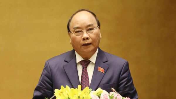 Thủ tướng Chính phủ Nguyễn Xuân Phúc trình bày Báo cáo về tình hình kinh tế - xã hội năm 2018 và kế hoạch phát triển kinh tế - xã hội năm 2019. - Sputnik Việt Nam