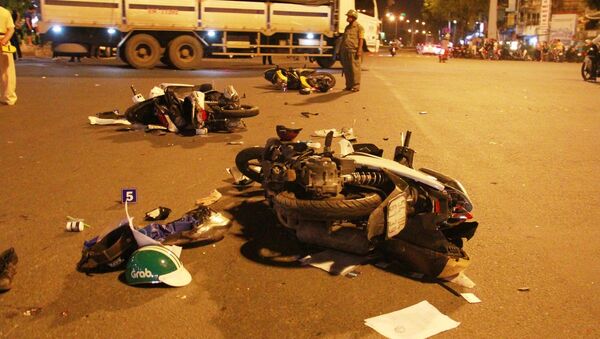 Hiện trường vụ nữ tài xế lái BMW gây tai nạn liên hoàn ở Sài Gòn - Sputnik Việt Nam