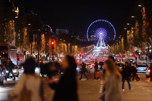 Đại lộ Champs Elysees ở Paris - Sputnik Việt Nam
