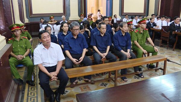 Ngày mai các luật sư bào chữa cho bà Phấn tiếp tục trình bày quan điểm bào chữa - Sputnik Việt Nam