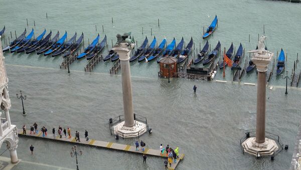 Quảng trường St. Mark bị ngập lụt ở Venice - Sputnik Việt Nam