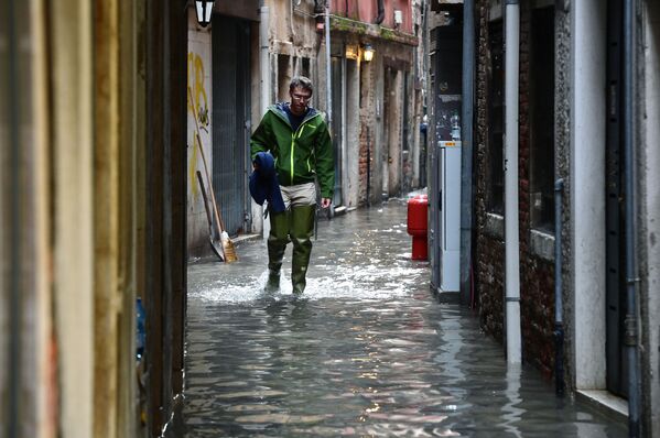 Đường phố bị ngập lụt ở Venice - Sputnik Việt Nam