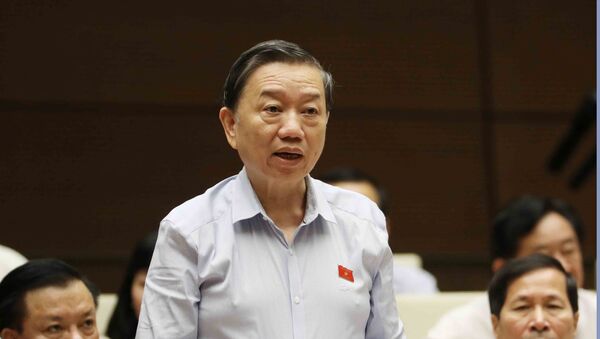 Bộ trưởng Bộ Công an Tô Lâm trả lời chất vấn của các Đại biểu Quốc hội. - Sputnik Việt Nam