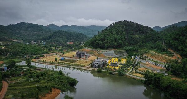 Sẽ cưỡng chế biệt thự sai phạm của ca sĩ Mỹ Linh? Sẽ cưỡng chế biệt thự sai phạm của ca sĩ Mỹ Linh? - Sputnik Việt Nam
