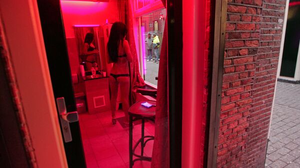 “Phố đèn lồng đỏ” ở Amsterdam - Sputnik Việt Nam