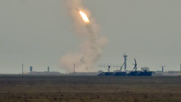 Ukraina bắn tên lửa ở vùng biên giới với Crưm - Sputnik Việt Nam