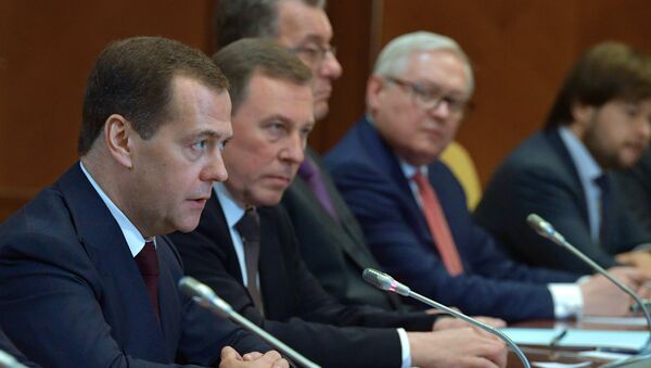 Ông Medvedev ghi nhận tiềm năng phát triển mạnh quan hệ kinh tế giữa Nga và Cuba - Sputnik Việt Nam