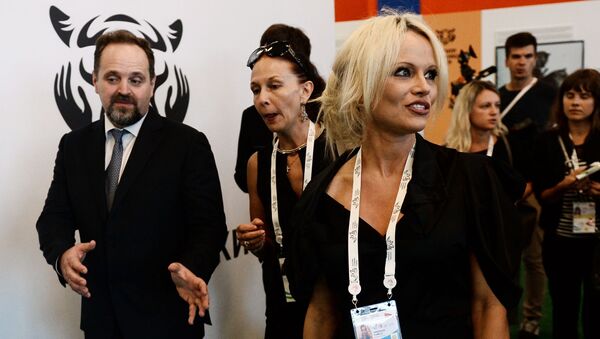 Pamela Anderson ca ngợi đóng góp của Nga về cứu vãn động vật quý hiếm - Sputnik Việt Nam