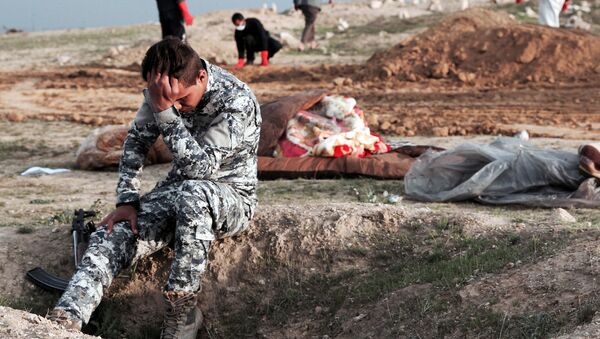 Phát hiện hơn hai trăm ngôi mộ tập thể chôn cất nạn nhân IS ở Iraq - Sputnik Việt Nam