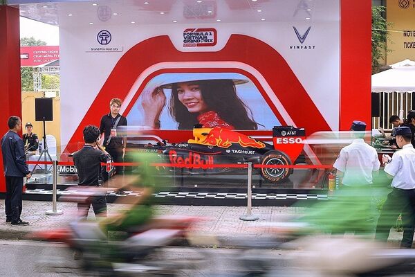 Chiếc F1 được trưng bày tại Hà Nội. - Sputnik Việt Nam
