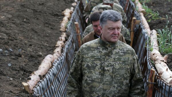Tổng thống Ukraine Poroshenko tại tỉnh Donetsk - Sputnik Việt Nam