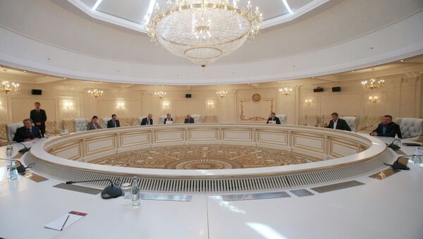Nhóm liên lạc về Ukraina bắt đầu đàm phán ở Minsk - Sputnik Việt Nam