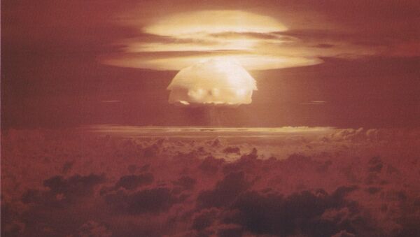 Vụ nổ bom Castle Bravo -  bom hydro của Mỹ đã được thử nghiệm vào ngày 1 tháng 3 năm 1954 tại Bikini Atoll - Sputnik Việt Nam