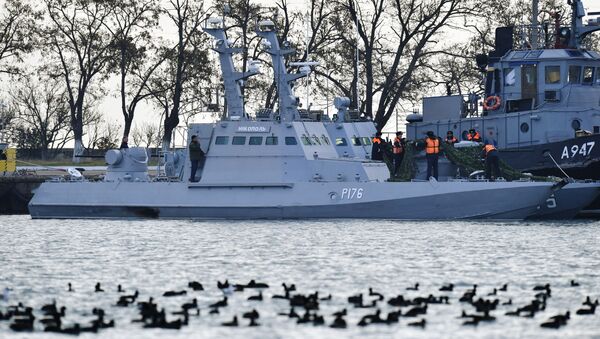 Hai tàu của Hải quân Ukraina Nikopol và Yana Kapa vi phạm biên giới Nga - Sputnik Việt Nam