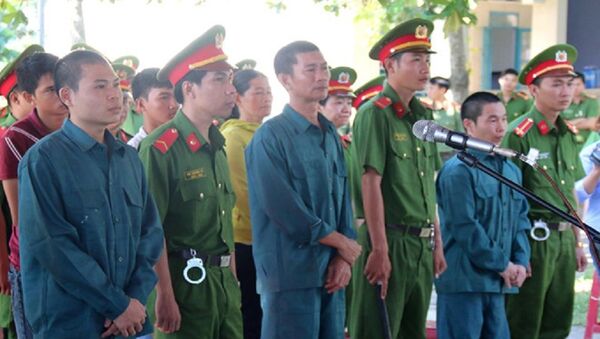 Các bị cáo thành khẩn khai báo nên được HĐXX cho áp dụng tiết giảm nhẹ - Sputnik Việt Nam