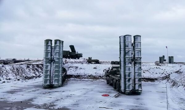 S-400 Triumph trực chiến đấu ở Crưm S-400 Triumph trực chiến đấu ở Crưm - Sputnik Việt Nam