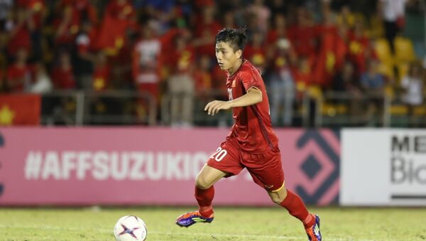 Phan Văn Đức nâng tỉ số cho Đội tuyển Việt Nam lên 2-1 vào đầu hiệp 2. - Sputnik Việt Nam