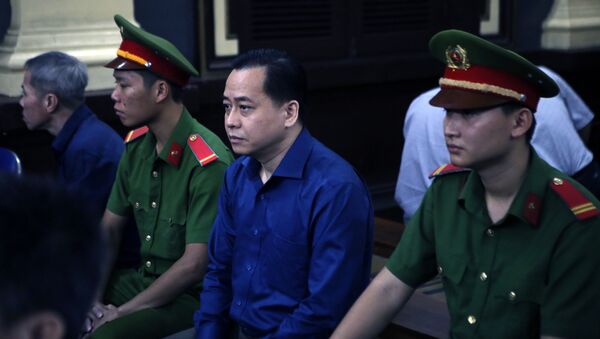 Bị cáo Phan Văn Anh Vũ (tức Vũ “nhôm”) tại phiên tòa. - Sputnik Việt Nam