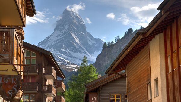Quang cảnh núi Matterhorn trên dãy Alps ở biên giới Thụy Sĩ và Ý - Sputnik Việt Nam