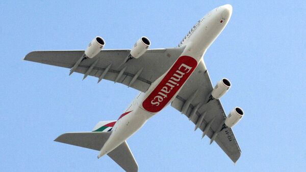 Самолет Airbus A380 авиакомпании Emirates. Архивное фото - Sputnik Việt Nam