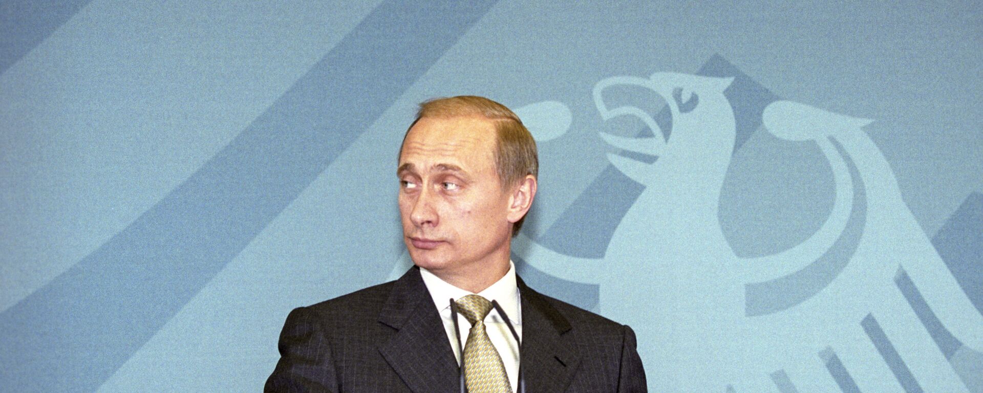 Президент РФ Владимир Путин во время визита в Германию, 2000 год - Sputnik Việt Nam, 1920, 05.11.2021