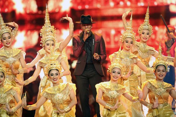 Ca sĩ Ne-Yo biểu diễn tại cuộc thi “Hoa hậu Hoàn vũ 2018” ở Thái Lan - Sputnik Việt Nam