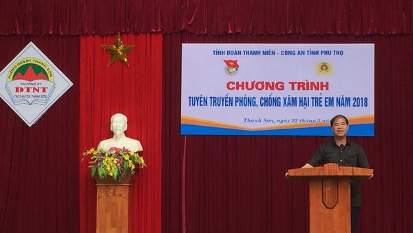 Ông Đinh Bằng My trong chương trình “Ngoại khóa phòng chống xâm hại trẻ em năm 2018” - Sputnik Việt Nam