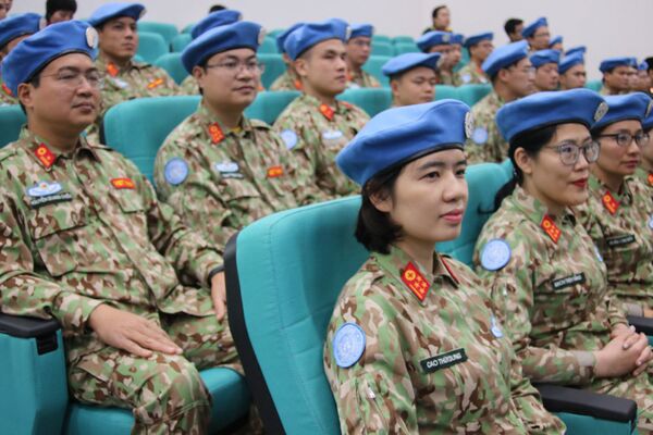 Quân nhân bệnh viện dã chiến cấp 2 số 2 sẽ tham gia hoạt động gìn giữ hòa bình LHQ. Quân nhân bệnh viện dã chiến cấp 2 số 2 sẽ tham gia hoạt động gìn giữ hòa bình LHQ. - Sputnik Việt Nam
