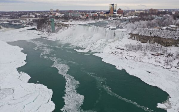 Thác Niagara đóng băng một phần - Sputnik Việt Nam